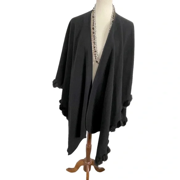 Cape with Faux Fur Trim Open Cardigan Soft Fabric O/S Black - Picture 3 of 4
